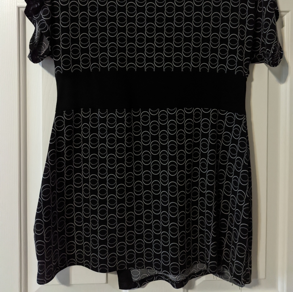 Black Patterned Reitmans Top - Picture 4 of 4